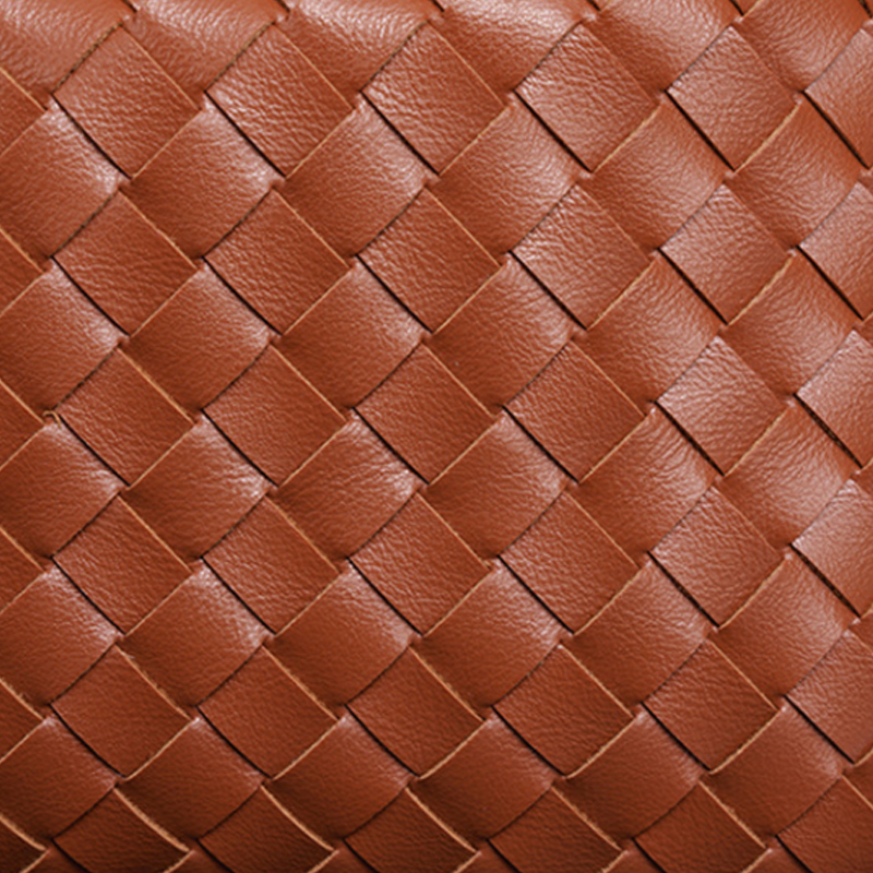 DIE HALBMONDFÖRMIGE BEUTELTASCHE