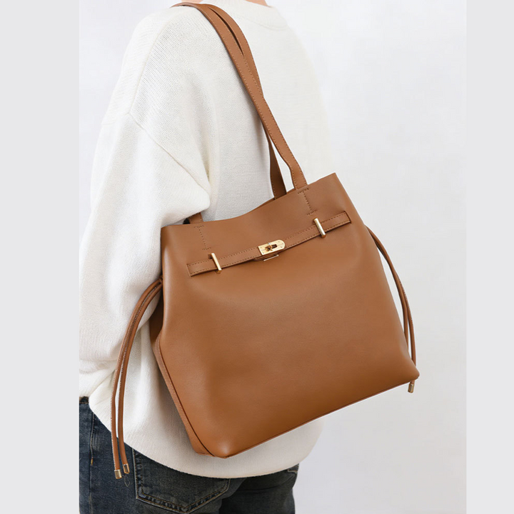 LE SAC DE COURSES AVEC CORDON DE SERRAGE ET CEINTURE