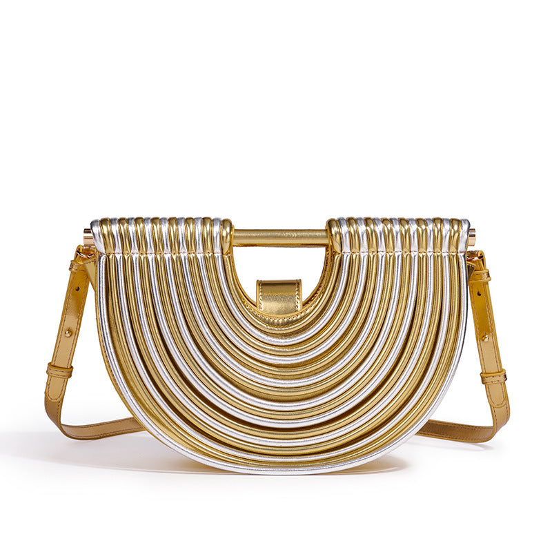 LA POCHETTE ARCHITECTURALE À PLIS RADIAUX