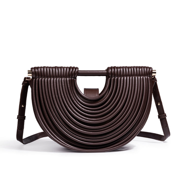 LA POCHETTE ARCHITECTURALE À PLIS RADIAUX
