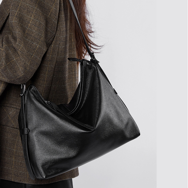 LE SAC HOBO ARC DÉCONTRACTÉ