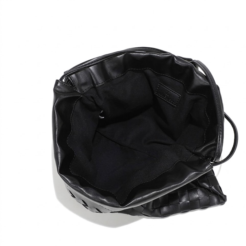 LA POCHETTE COULISSANTE