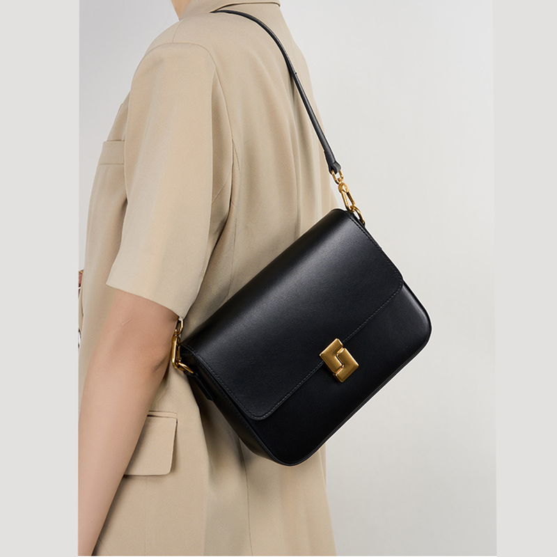 LE SAC À RABAT POLYVALENT À DEUX BRIDES