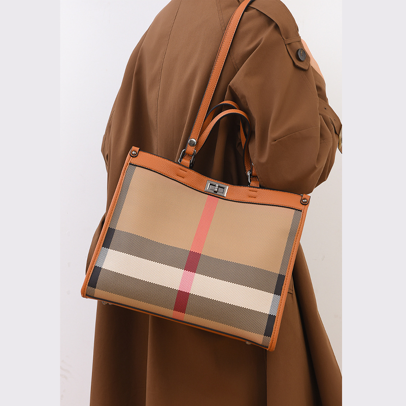LE SAC FOURRE-TOUT DE TRAVAIL HERITAGE AVEC DÉTAIL DE CADENAS