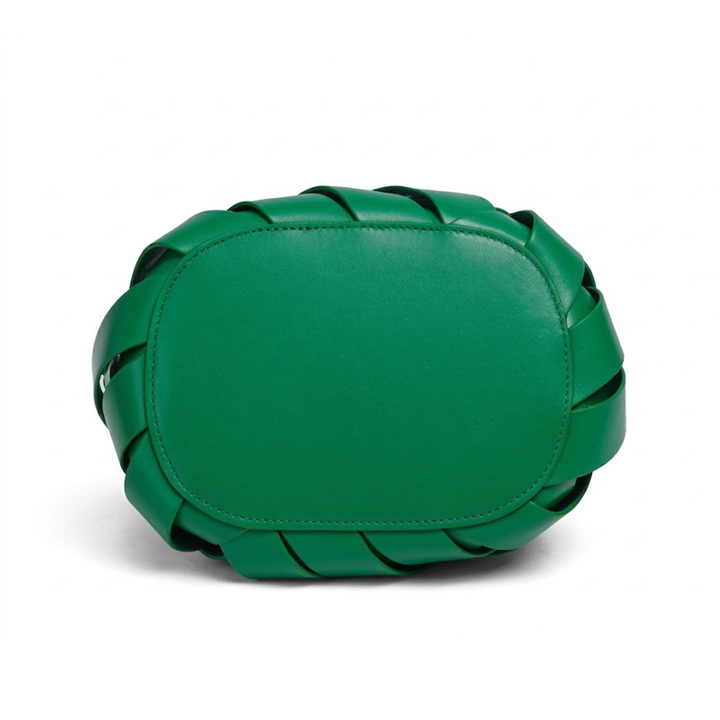 THE V-CUT CLUTCH