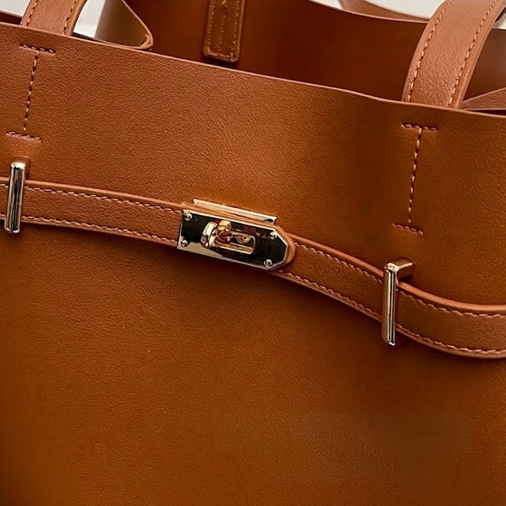 LE SAC DE COURSES AVEC CORDON DE SERRAGE ET CEINTURE