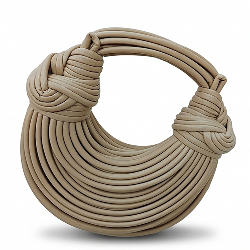 LE SAC À LA BOBINE DORÉE