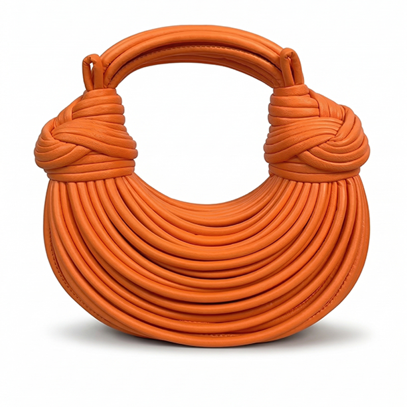 LE SAC À LA BOBINE DORÉE