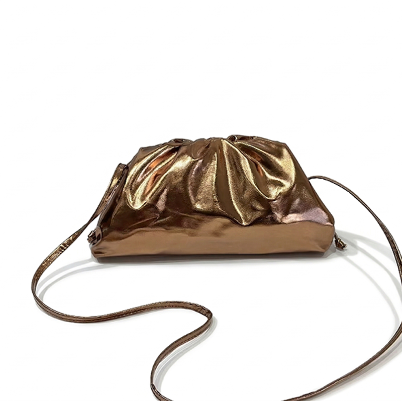 LA POCHETTE MÉTALLISÉE