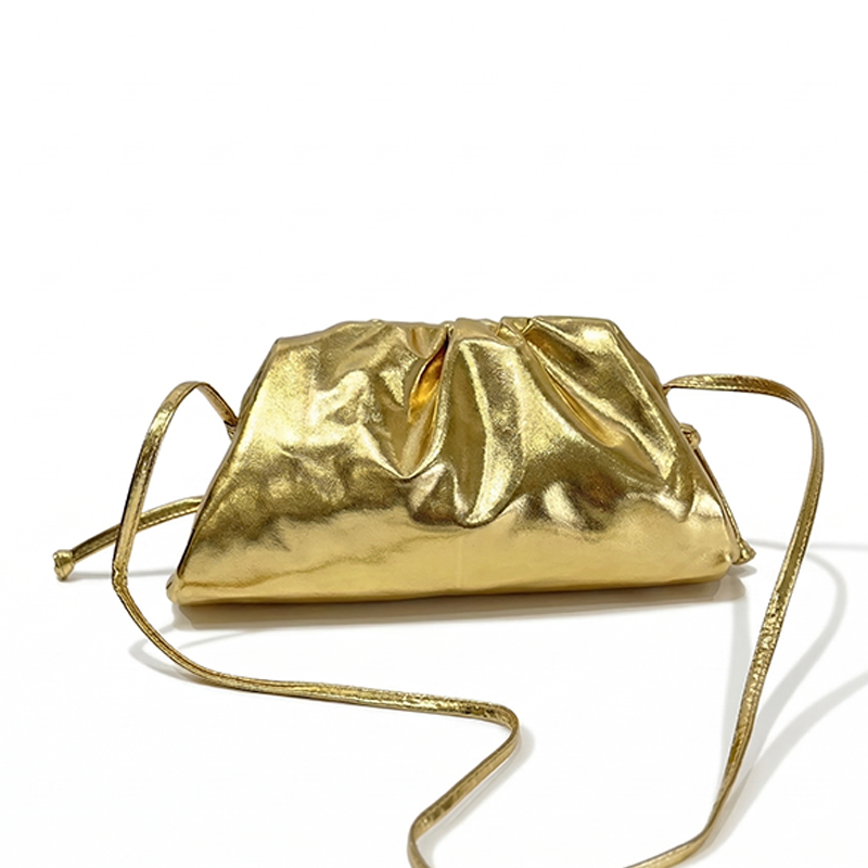 LA POCHETTE MÉTALLISÉE