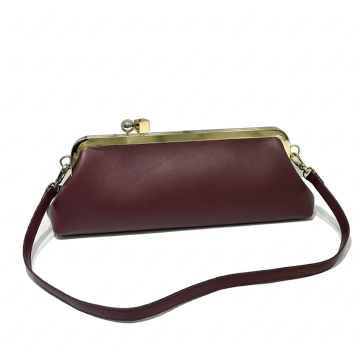 LA POCHETTE ALLONGÉE VINTAGE AVEC FERMOIR