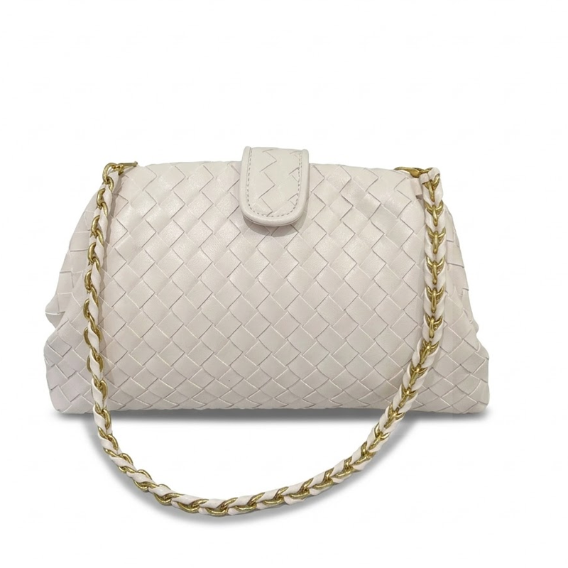 LA POCHETTE CHAÎNE TRESSÉE