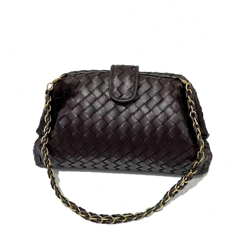 LA POCHETTE CHAÎNE TRESSÉE