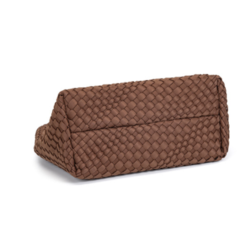LE SAC CABAS VOLUME EN SATIN
