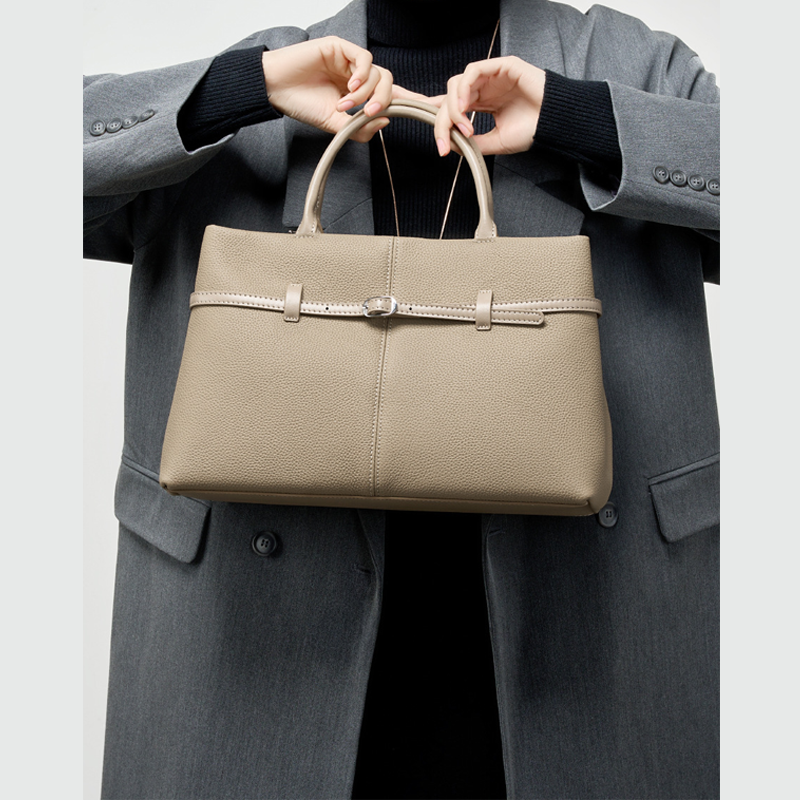 LE SAC CABAS D'AFFAIRES CEINTURÉ