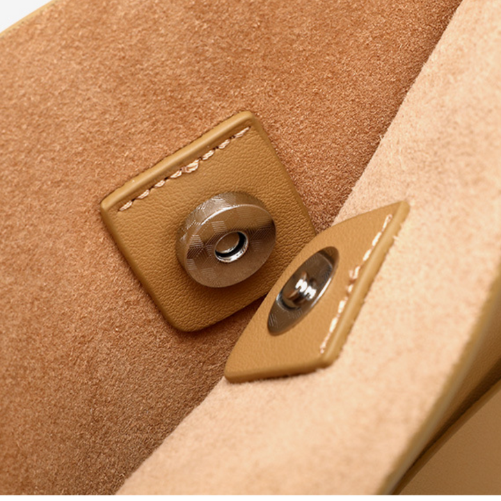 LE SAC CABAS MINIMALISTE INDISPENSABLE
