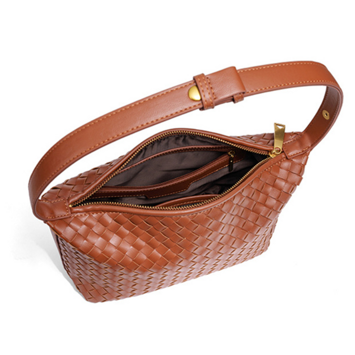 DIE HALBMONDFÖRMIGE BEUTELTASCHE