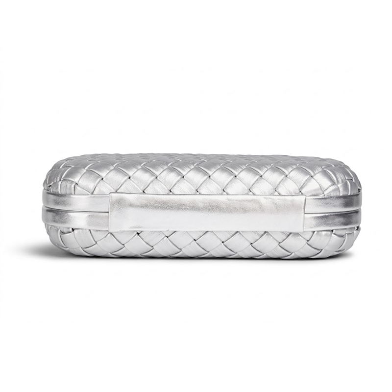 LA POCHETTE DUFFEL RAFFINÉE